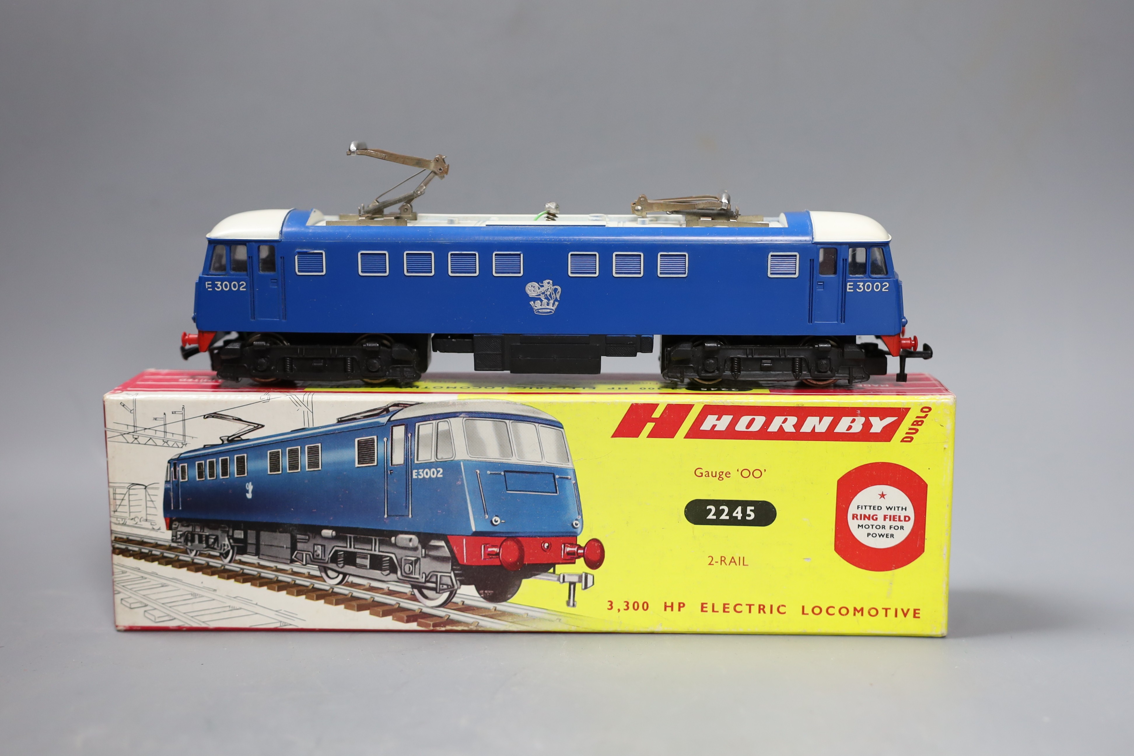 Rare boxed Hornby Dublo - 2245 3300 HP electric locomotive, 4070 and 4071 Restaurant Car, 4076 six wheeled passenger brake van and three empty Hornby boxes